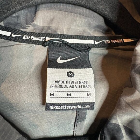 Nike patterned light athletic jacket - Picture 3 of 5